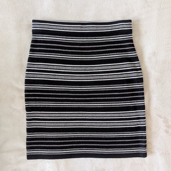 3/$30 BNWT LOFT Skirt - Picture 1 of 5